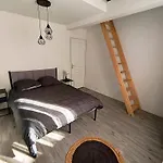 Semesterbostad Charmante Maison Familiale Au Coeur Du Village Augerolles